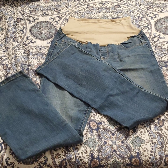 Old Navy Denim - EUC Boot Cut Maternity Jeans